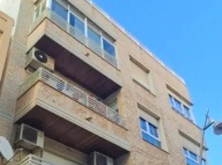 Mieszkanie 5 pokojów 250 m² Torrevieja, Hiszpania