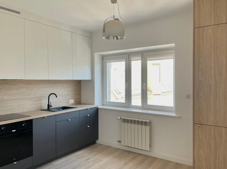 2 room apartment 41 m² in Warsaw, Poland