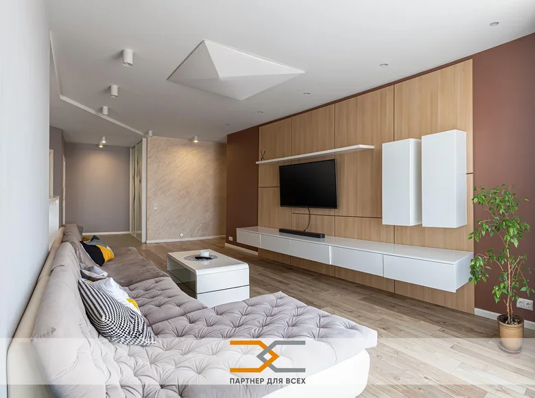 Mieszkanie 3 pokoi 104 m² Mińsk, Białoruś