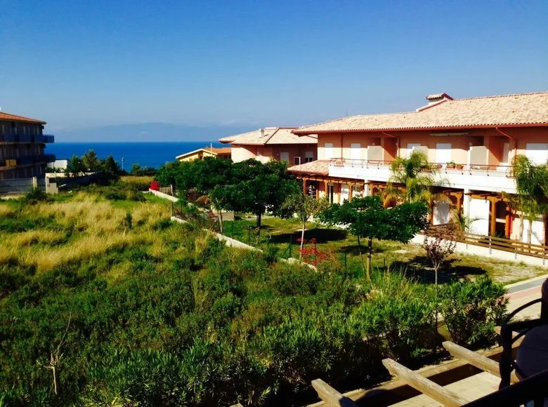 3 bedroom townthouse 90 m² Briatico, Italy