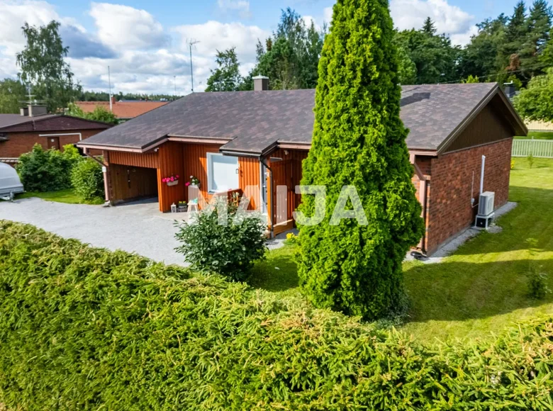 2 bedroom house 83 m² Narva, Finland