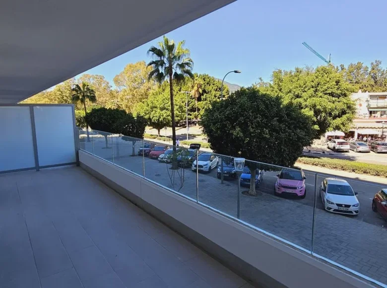 Квартира 3 спальни 122 м² Марбелья, Испания