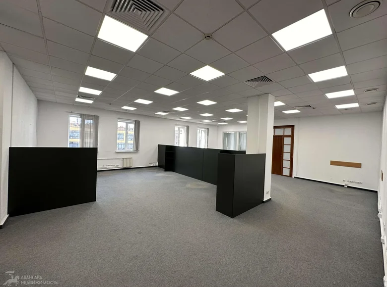 Office 3 rooms 167 m² in Minsk, Belarus