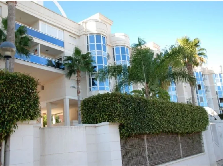 Wohnung 3 Schlafzimmer 104 m² Ischewsk, Russland