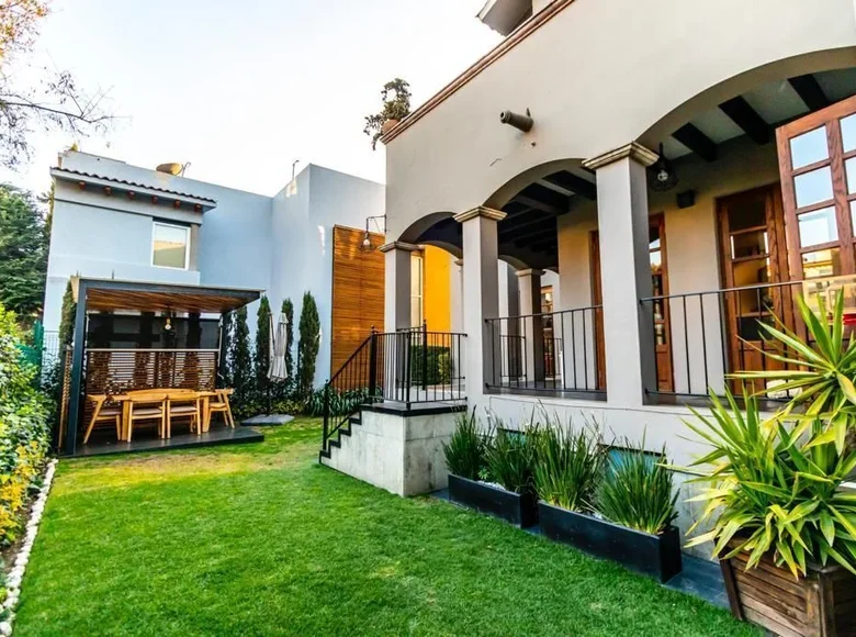 Haus 3 Schlafzimmer 369 m² Los Robles, Mexiko