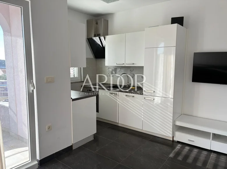 1 bedroom apartment 48 m² Barbat, Croatia
