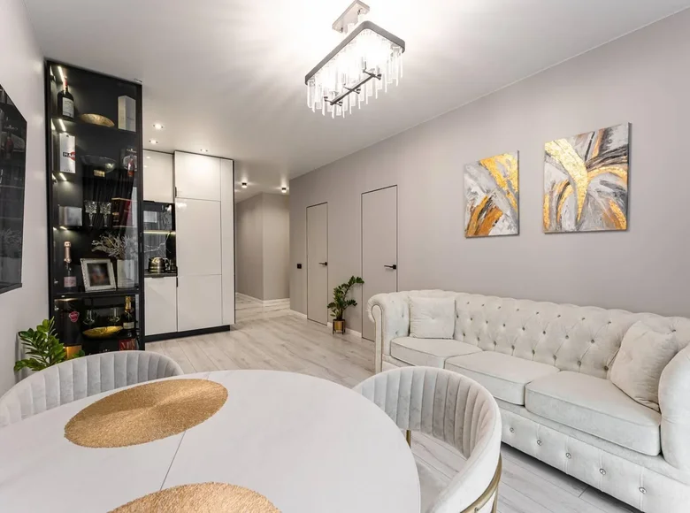 Mieszkanie 3 pokoi 60 m² Mińsk, Białoruś