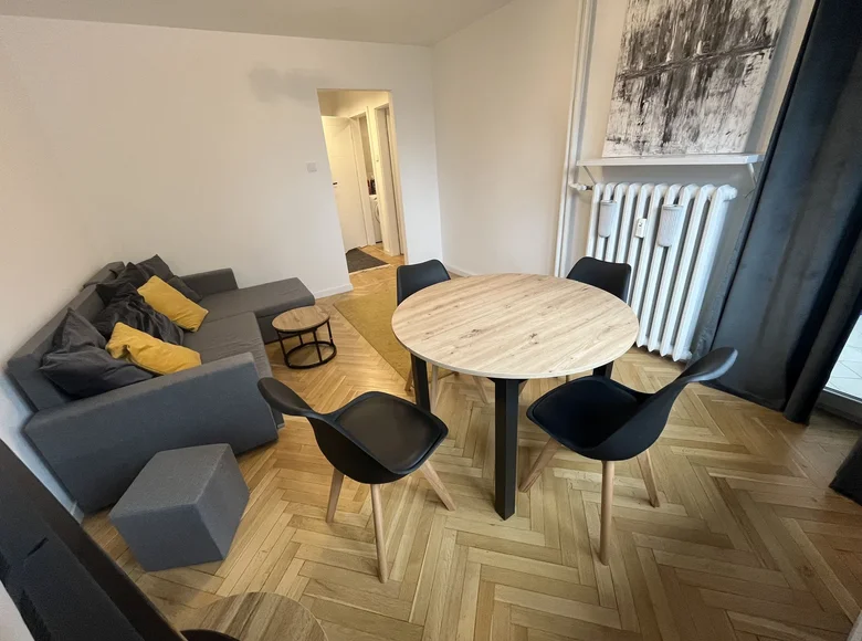 2 room apartment 40 m² in Warsaw, Poland