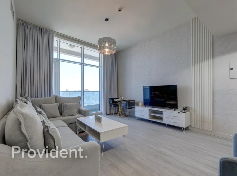 Квартира 1 комната 778 м² Дубай, ОАЭ