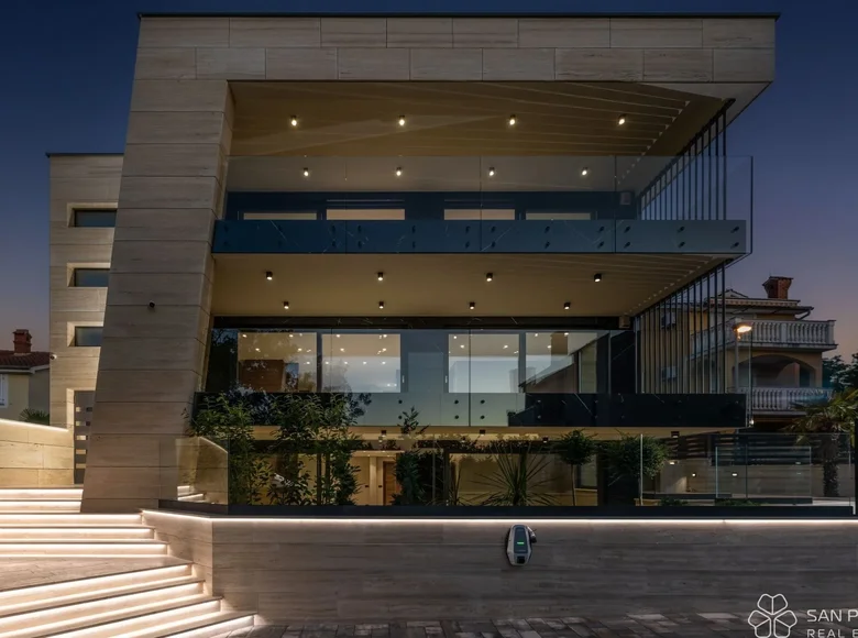 3 bedroom apartment 128 m² Krk, Croatia