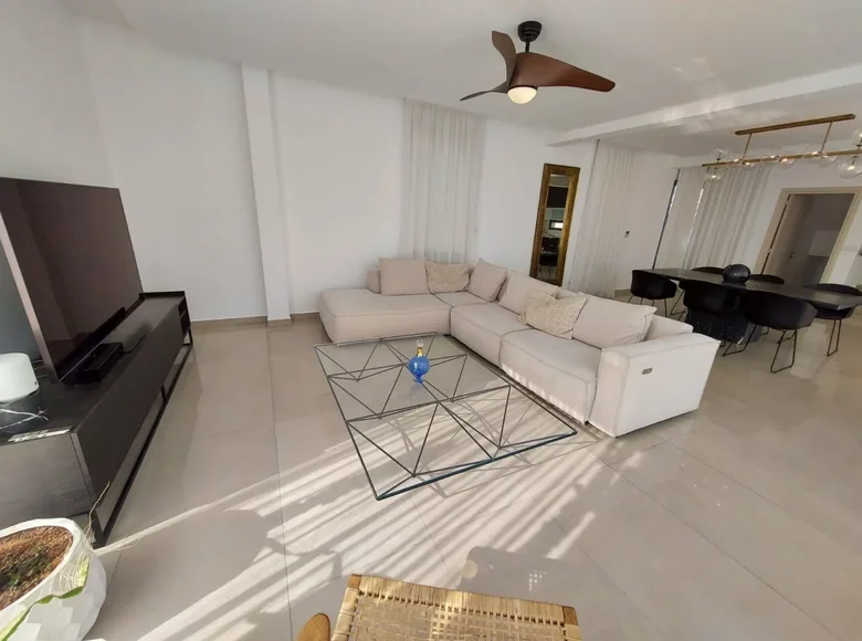 Maison 4 chambres 270 m² Germasogeia, Chypre