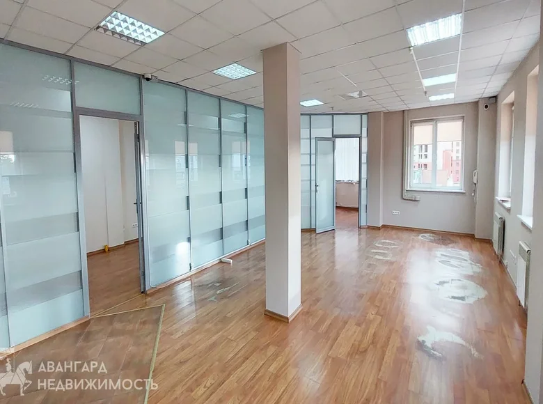 Офис 3 комнаты 104 м² в Минске, Беларусь