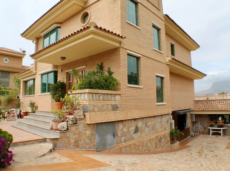 Вилла 6 спален 600 м² Бенидорм, Испания