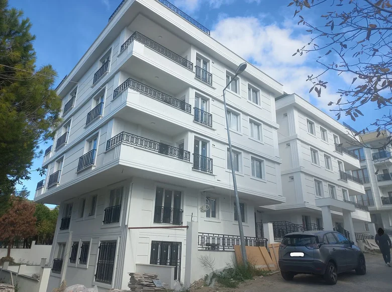 3 bedroom apartment 130 m² Buyukcekmece, Turkey