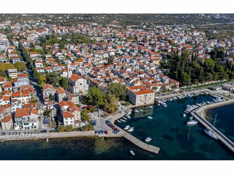 2 room house 80 m² Kastel Luksic, Croatia