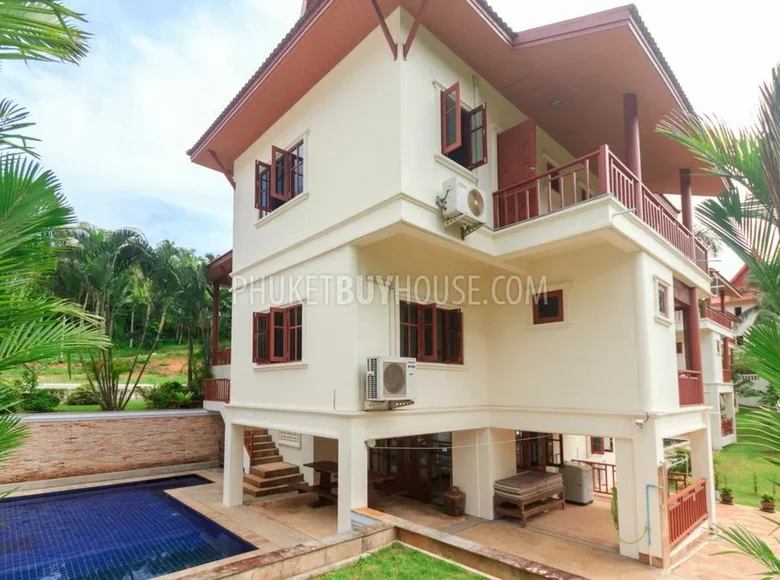 Villa de tres dormitorios  Karon, Tailandia