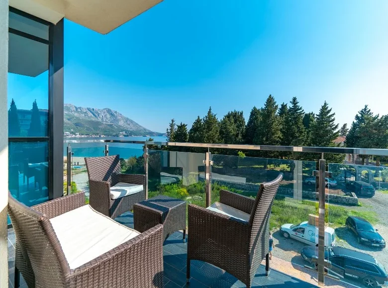 Wohnung 3 Schlafzimmer  Becici, Montenegro