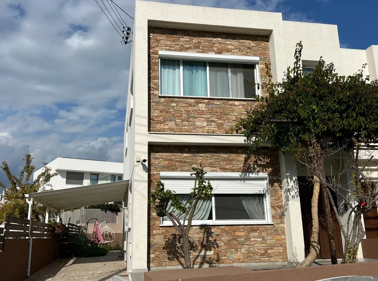 3 bedroom house  in Demos Agiou Athanasiou, Cyprus