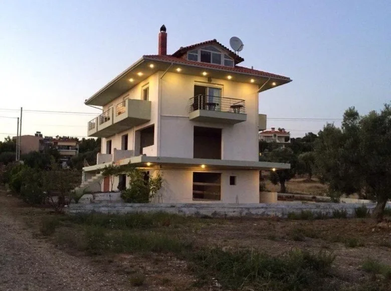 Maison des revenus 330 m² à Gerakini, Grèce