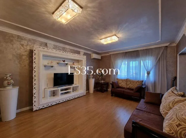 Dom 8 pokojów  Tivat, Czarnogóra