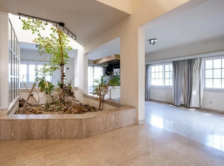 4 bedroom house 380 m² Strovolos, Cyprus