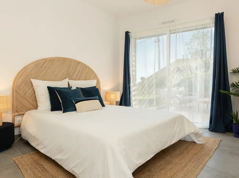 4 bedroom apartment 118 m² Nice, France
