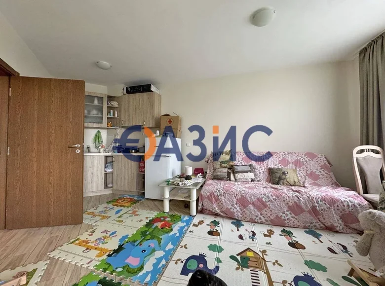 Квартира 2 комнаты 73 м² Равда, Болгария