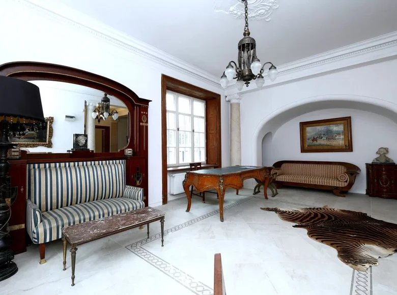 Maison 8 chambres 440 m² en Varsovie, Pologne