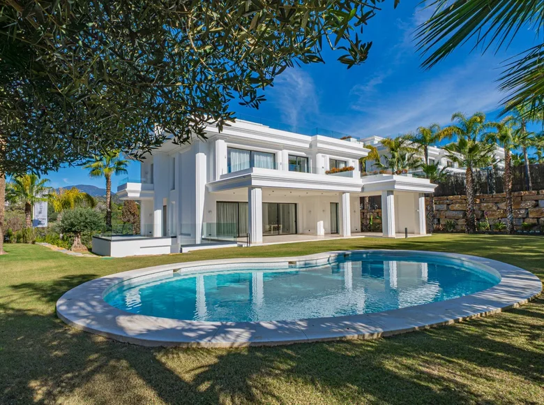 6 bedroom house 647 m² Marbella, Spain