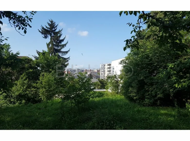 Atterrir 4 196 m² Ville de Zagreb, Croatie