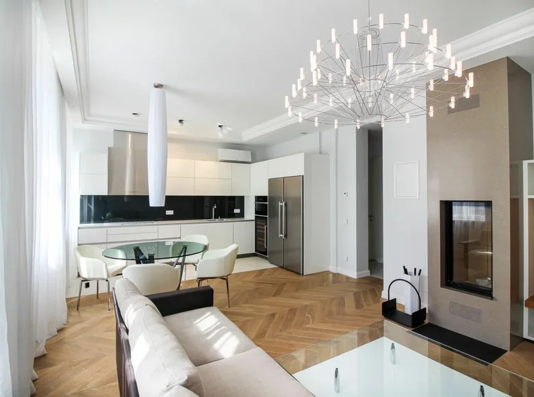 Mieszkanie 3 pokoi 92 m² Ryga, Łotwa