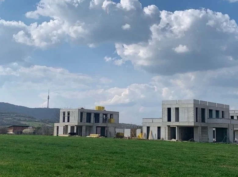 Haus 4 Schlafzimmer 400 m² Stadt Belgrad, Serbien