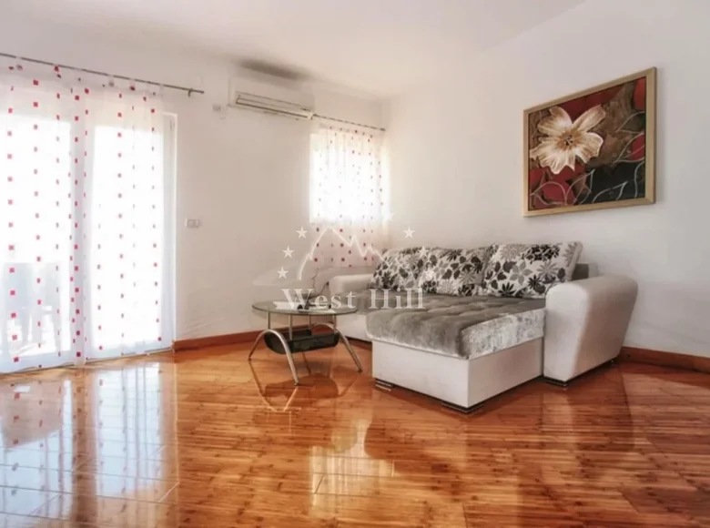 Commercial property 600 m² in Tivat, Montenegro