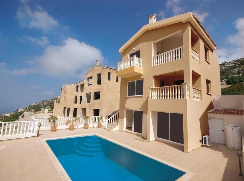 6 bedroom house 220 m² Peyia, Cyprus