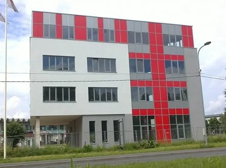 Propriété commerciale 1 000 m² à Riga, Lettonie