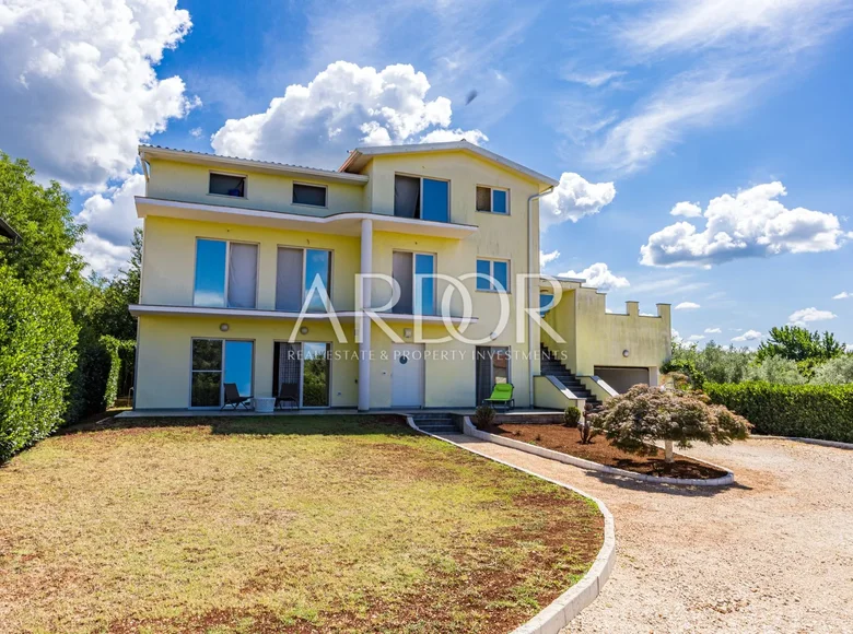 8 bedroom House 380 m² Umag, Croatia