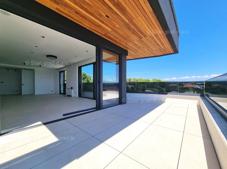 Apartamento 3 habitaciones 160 m² Krk, Croacia