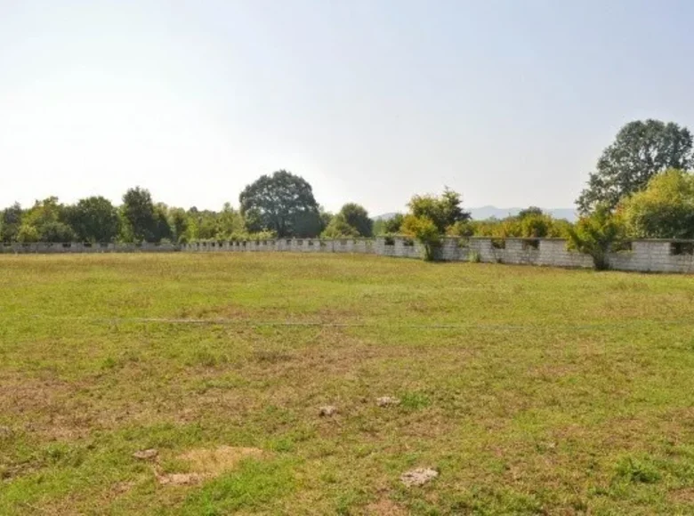 Land 8 139 m² Podgorica, Montenegro