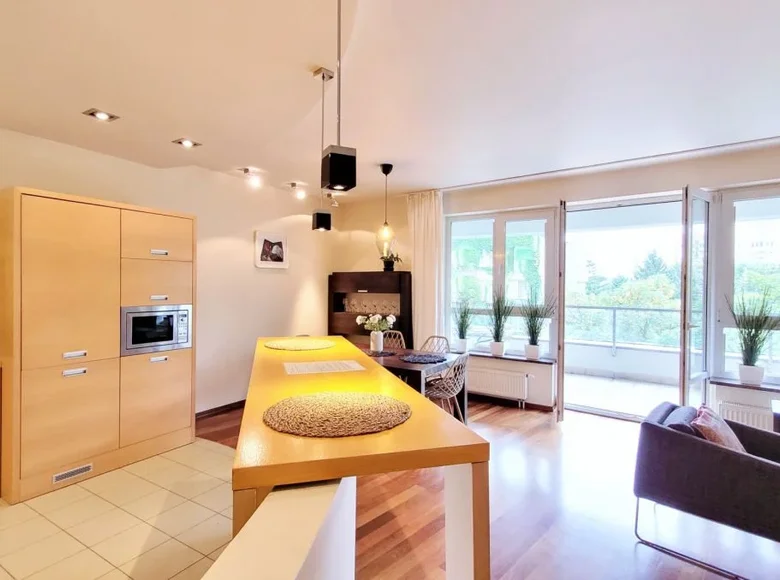 3 room apartment 102 m² in Warsaw, Poland