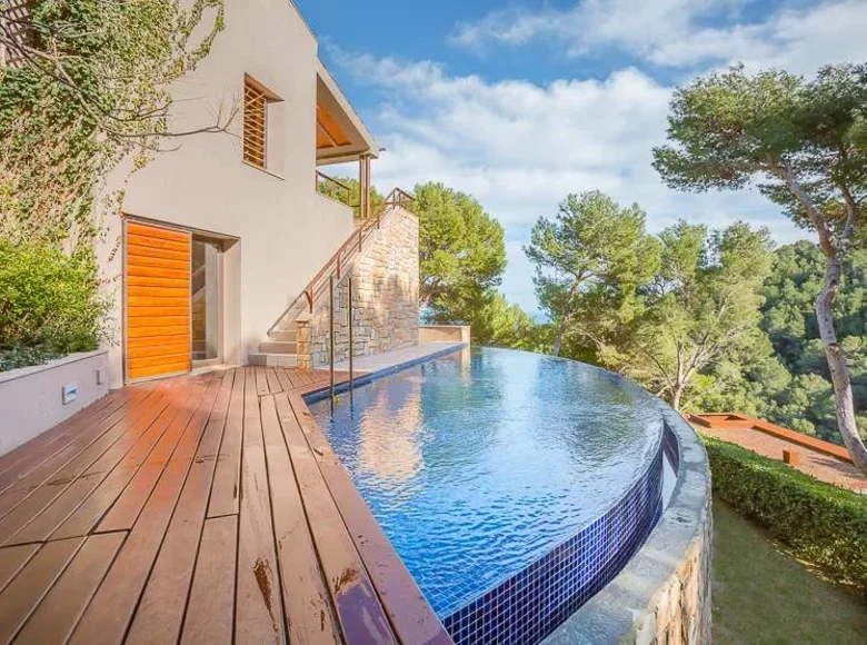 4-Schlafzimmer-Villa 283 m² Begur, Spanien
