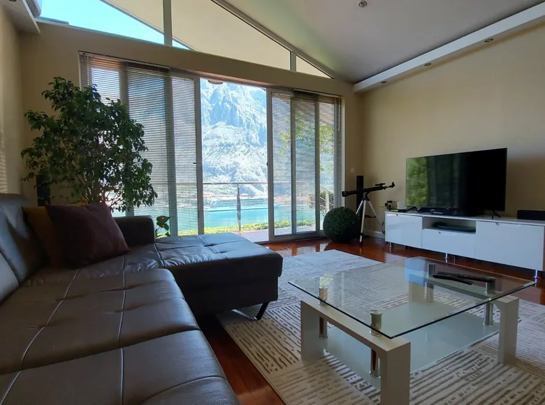 Haus 3 Schlafzimmer  Muo, Montenegro