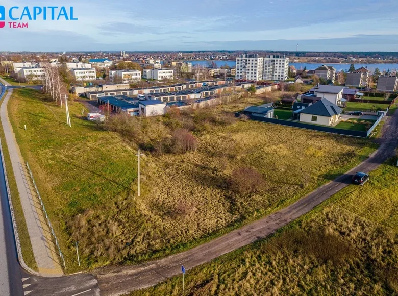 Atterrir  Vievis, Lituanie