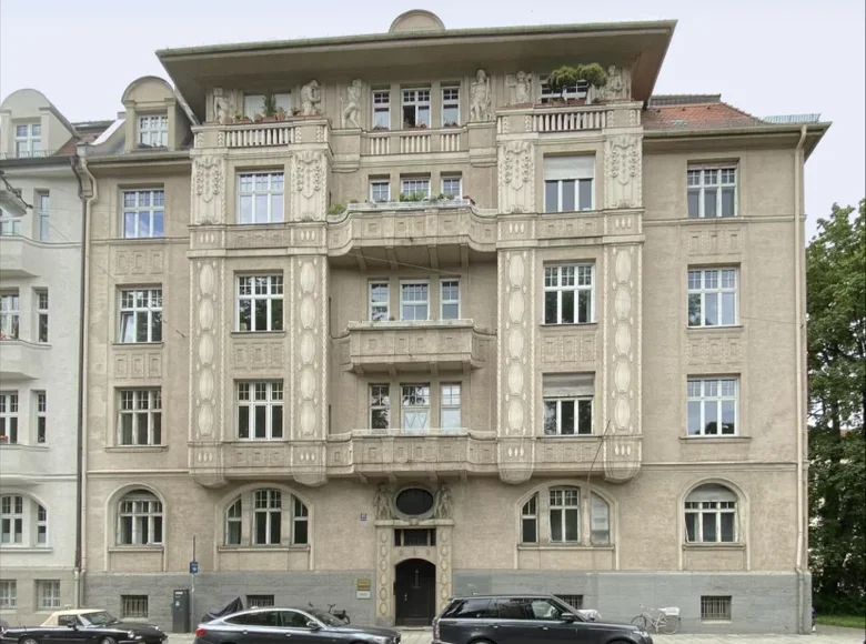 Commercial property 1 729 m² in Munich, Germany