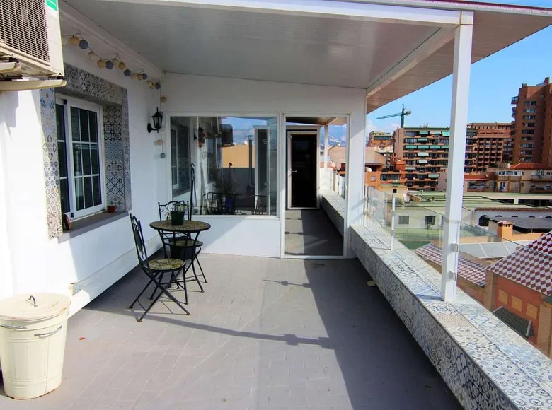 Penthouse z 2 sypialniami 110 m² Fuengirola, Hiszpania