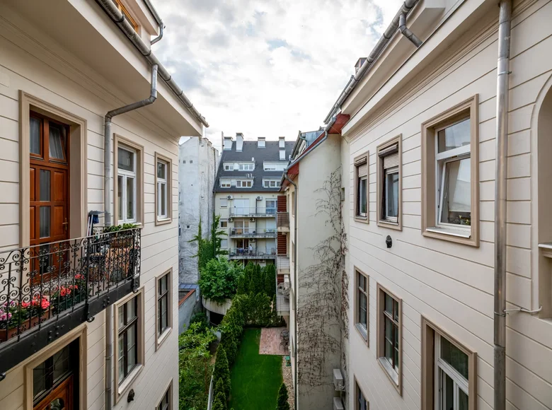 3 room apartment in Budapest, Hungary