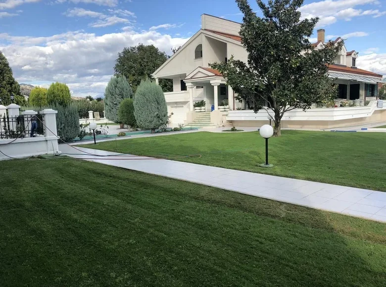 Villa 10 bedrooms  Podgorica, Montenegro