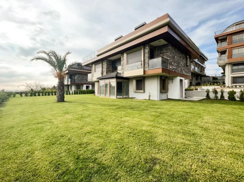 Villa 6 habitaciones 320 m² Beylikduzu, Turquía