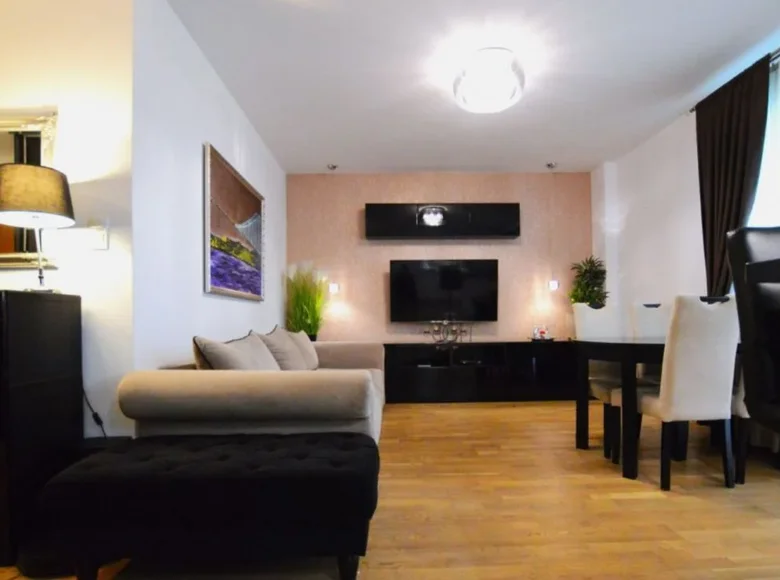 Mieszkanie 3 pokoi 72 m² Warszawa, Polska