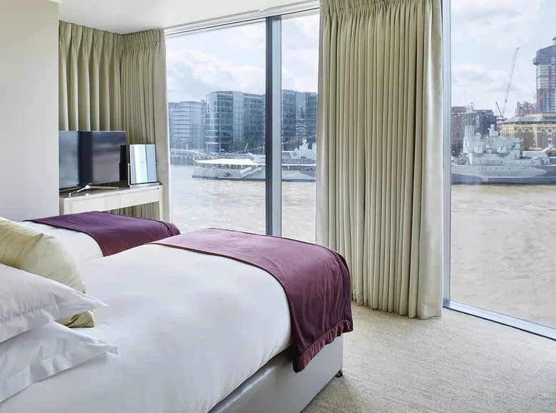 2 bedroom apartment 96 m² in London, United Kingdom