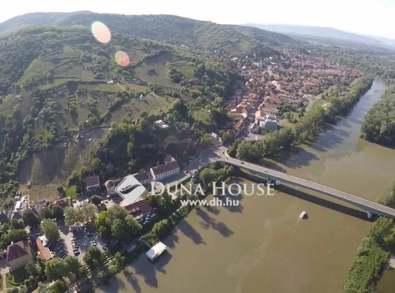 Land 195 m² Tokaj, Hungary